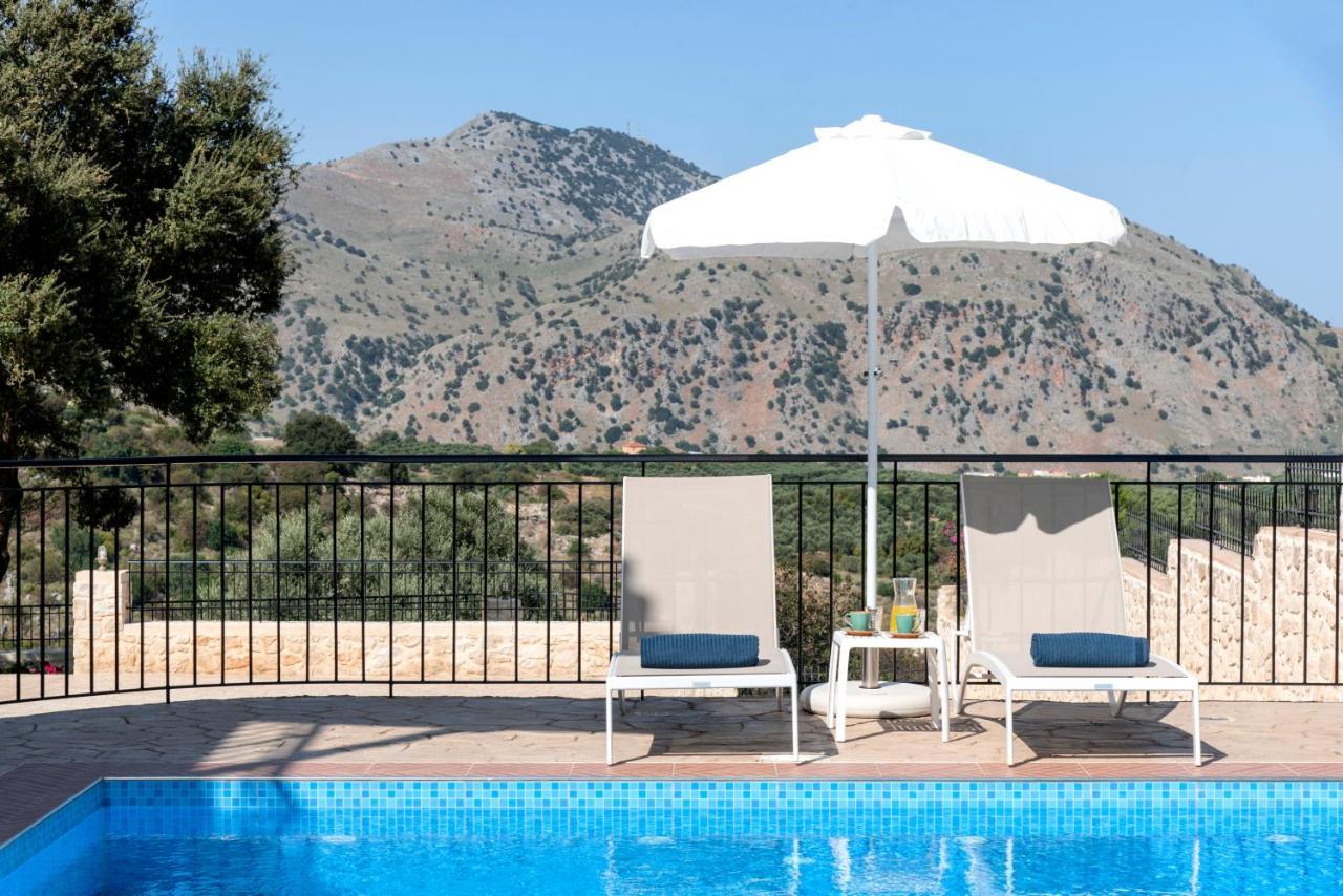 Villa Kermes Heated Pool Kournás Eksteriør bilde